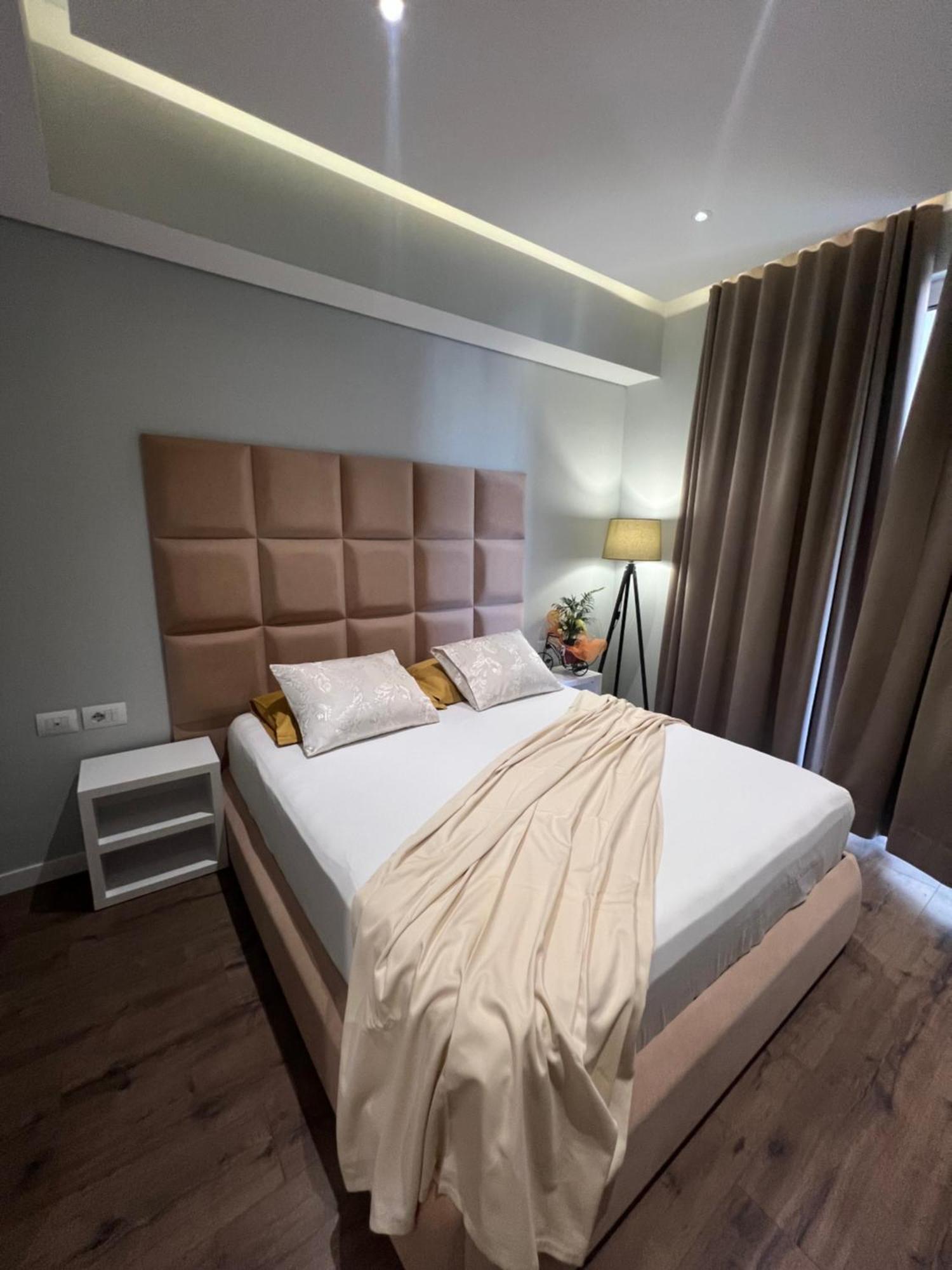 Hotel Olsi Sarandë 外观 照片