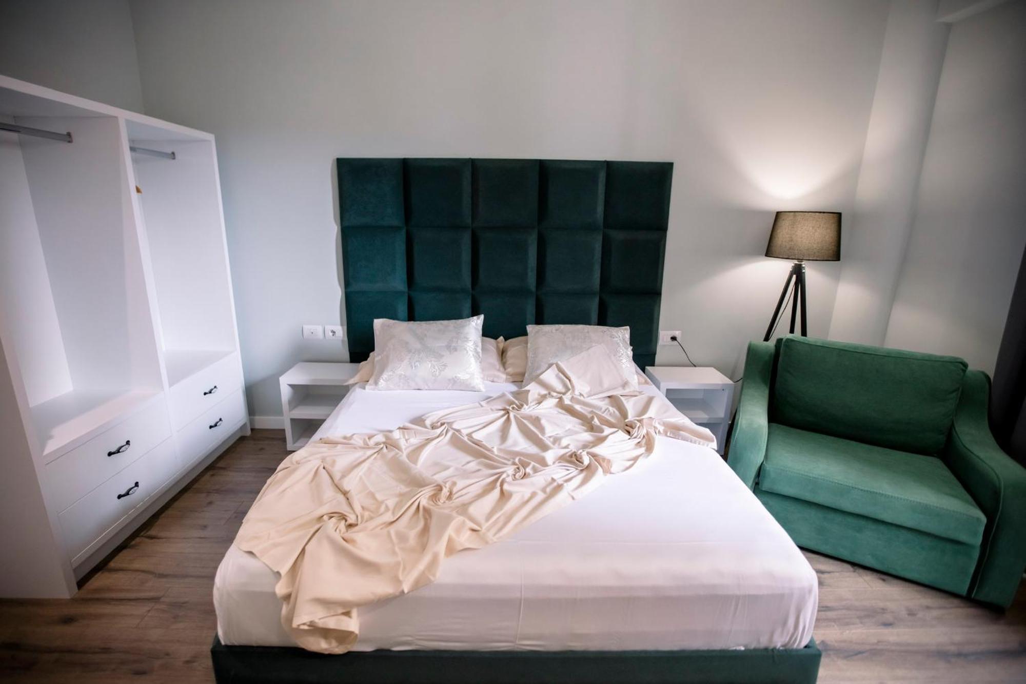 Hotel Olsi Sarandë 外观 照片